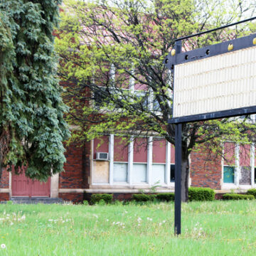 DETROIT SCHOOLS: MAJORITY OF KIDS ABSENT. CLASSES GOING ONLINE