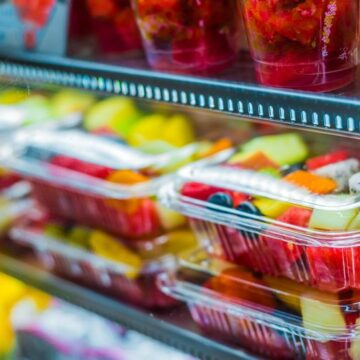 LIKE JUNK FOOD? SWALLOW THOSE FAST-FOOD “PLASTICIZERS”