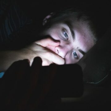 LONGER ON CELL PHONE, LOWER SPERM COUNT