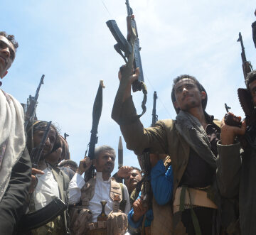 Taiz,Yemen,-,23,Apr,2015,:,Fighters,Of,The HOUTHIS BLAME U.S. FOR UNDERMINING FRAGILE TRUCE
