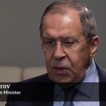 Lavrov to Boris Johnson: Just Try to Bring Russia to Its Knees