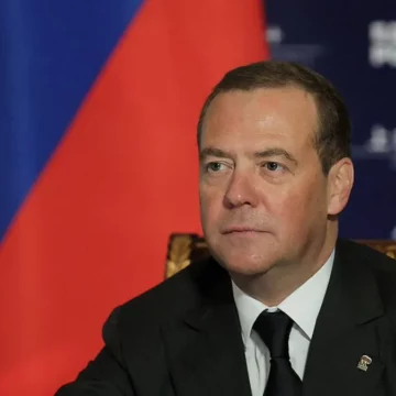 NATO WILL NOT INTERVENE IF RUSSIA USES NUKES: MEDVEDEV