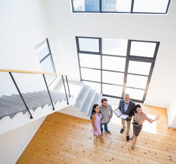 MORTGAGE APPLICATIONS, HOME SALES TANK AS MORTGAGE RATES EDGE UP