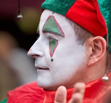 WAR LOSER GENERAL PETRAEUS APPLAUDS U.S. ARMY COMMAND TO TRAIN UKRAINE TROOPS