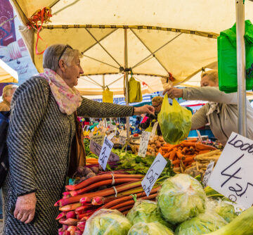 POLANDS ECONOMY TANKS