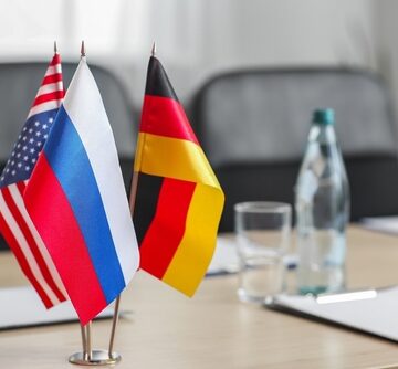 GERMANYS SCHOLZ URGES PUTIN