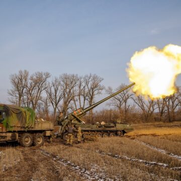 Bakhmut, Ukraine, Ukrainian gunners fire at enemy