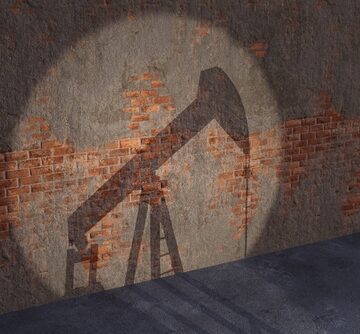 SAUDI ARABIA CUTS OIL OUTPUT, BUT OIL PRICES KEEP SINKING