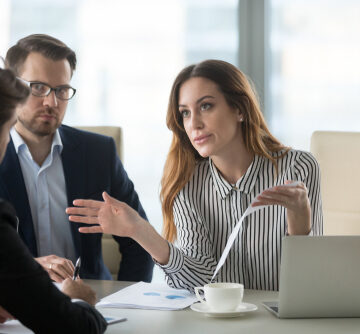 Dissatisfied,Executive,Manager,Having,Conflict,With,Employee,About,Financial,Report BOSSES REQUIRING EMPLOYEES TO RETURN TO THE OFFICE ARE LOSING WORKERS