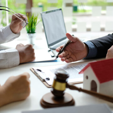 Lawyer/Insurance Broker Consulting/Giving,Legal Advice To Couple