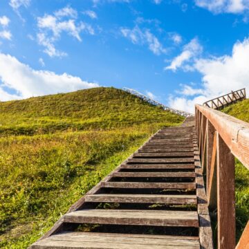 “HIGHER FOR LONGER” PRESAGES HARD TIME AHEAD, WORLD BANK SAYS