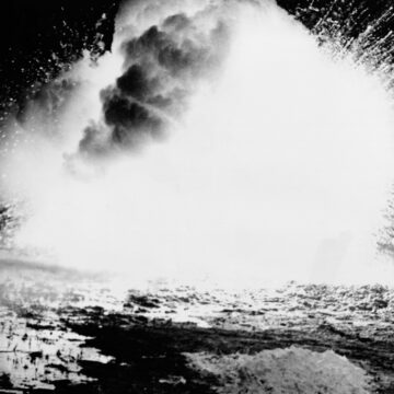 Incendiary White Hot Magnesium Bomb Up To 2700 Degrees Fahrenheit