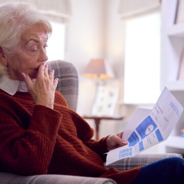 TOP TREND 2023, GOING GREEN, LIKE IT OR NOT: RISING COSTS SQUEEZE CLEAN ENERGY PROJECTS