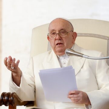 POPE CALLS FOR INTERNATIONAL TREATY GOVERNING AI