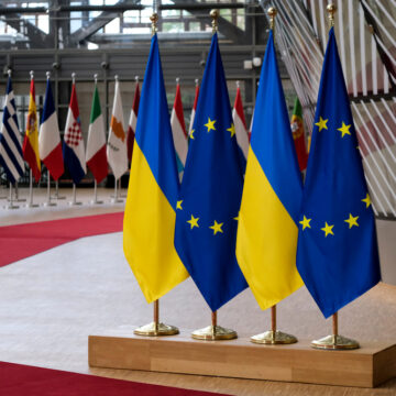 Brussels,,Belgium.,6th,October,2020.eu,And,Ukrainian,Flags,In,Eu Ukrainian Flag And European Union Flags At The European Council In Brussels, Belgium