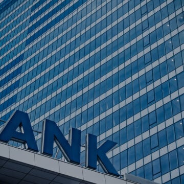 TOP TREND 2024: BANKS GO BUST