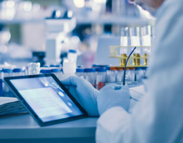 AI DESIGNS DRUGS TO KILL ANTIBIOTIC-RESISTANT BACTERIA