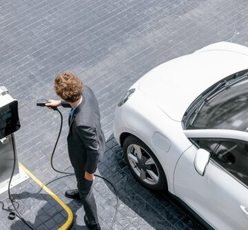 NEW EV BATTERY COMBINES THREE INNOVATIONS