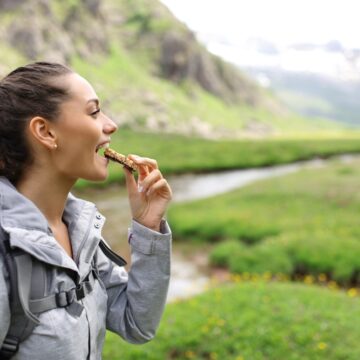 DARK CHOCOLATE MAY LOWER DIABETES RISK, WHILE MILK CHOCOLATE ADDS POUNDS