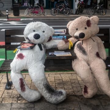 Two Teddy Bears On A Bench In Tel Aviv For The Children Of 10/7