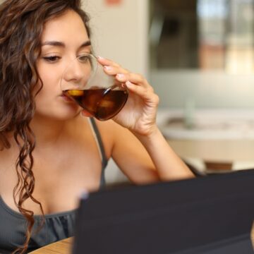 DRINKING SODA RAISES DIABETES RISK EVEN WITHOUT WEIGHT GAIN