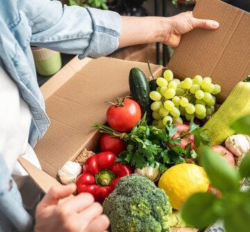 MORE CONSUMERS EAT IN, BOOSTING BUSINESS FOR SUPERMARKETS