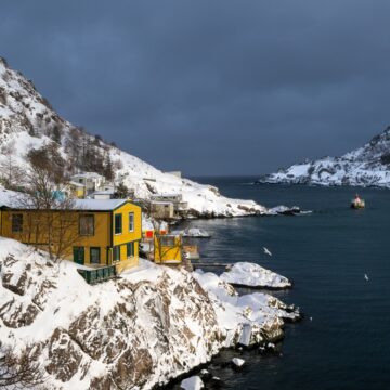 St.,John's,,Newfoundland,,Canada-february,2023:,A,Yellow,Two,Story,Building NEWFOUNDLAND’S HYDROGEN BONANZA CAN ALSO SEQUESTER CARBON