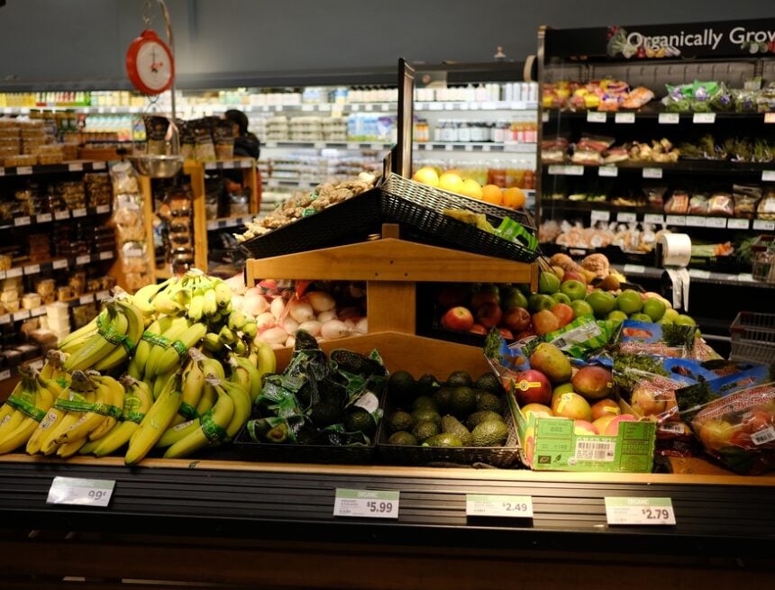 Various Fruits And Vegetables Including Bananas, Avocados, And Apples In The Fresh Produce Display At The McKeen Metro Grocery Store In Ottawa, Ontario, Canada Various Fruits And Vegetables Including Bananas, Avocados, And Apples In The Fresh Produce Display At The McKeen Metro Grocery Store In Ottawa, Ontario, Canada
