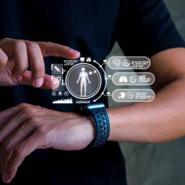 FDA RELAXES OVERSIGHT OF WEARABLES, DODGES WIRELESS RADIATION CONCERNS