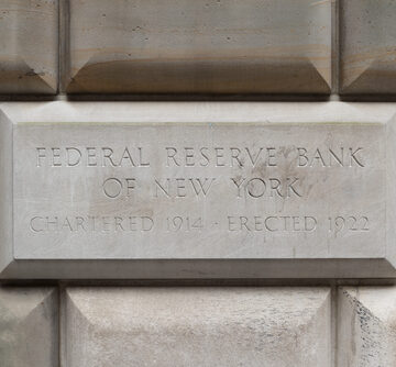 New,York,-,Circa,August,2017:,Federal,Reserve,Bank,Sign TRUMP ADVISOR BERATES FED BANK FOR “WORST” REPORT “IN HISTORY”