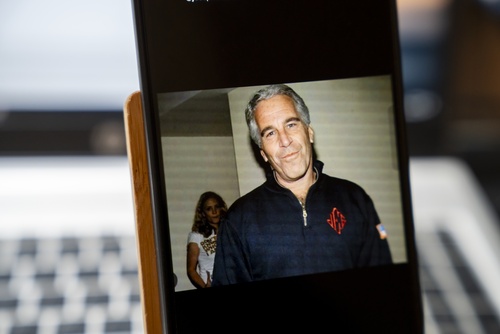 EPSTEIN FILES SHOW DECEASED PEDOPHILE HAD ACCESS TO ‘INSIDER’ STOCK TIPS, REPORT SAYS
