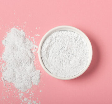 Alginate,And,Clay,Face,Masks.,Dry,Scattered,Mask,Or,Powder. SPRAY-ON POWDER STOPS BLEEDING ON CONTACT