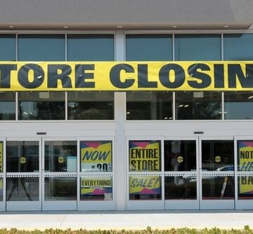 Lake,Forest,,California,-,Usa,-,June,30,,2025:,Store GOING OUT OF BUSINESS TRENDS