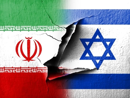WHAT CEASEFIRE? ISRAEL CARRIES OUT NEW AIRSTRIKES ACROSS SOUTHERN LEBANON