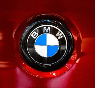 BMW TURNS TO AI TO HELP IT SURVIVE
