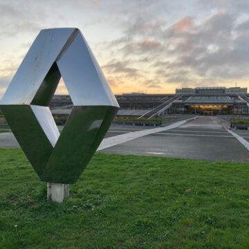 The Renault logo and entrance of the Renault Technocentre research and development campus located in Guyancourt, Yvelines, west of Paris, France. The Renault logo and entrance of the Renault Technocentre research and development campus located in Guyancourt, Yvelines, west of Paris, France.